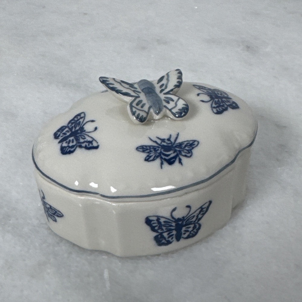 Jardin Blue Trinket Box Suzanne Nicoll Andrea Sadek Butterfly's And Bees